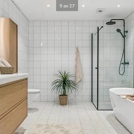 Bright And Modern Centrally Located In Lade